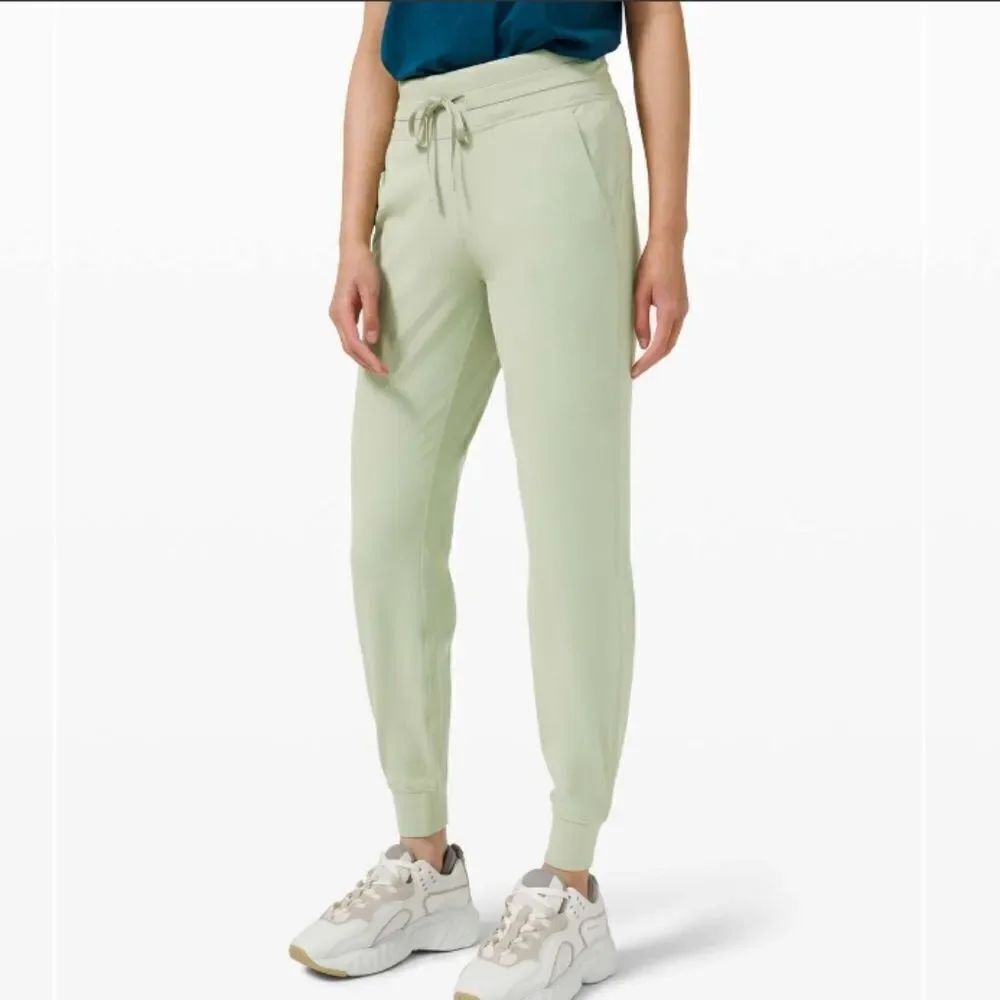 Lululemon Ready To Rulu Jogger Green Fern Light Size 6